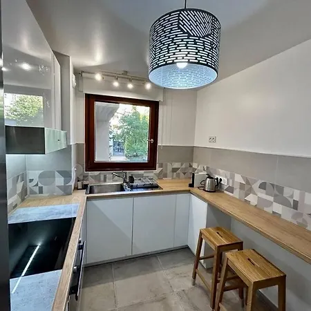 Splendid 92m2 Renovated, 4